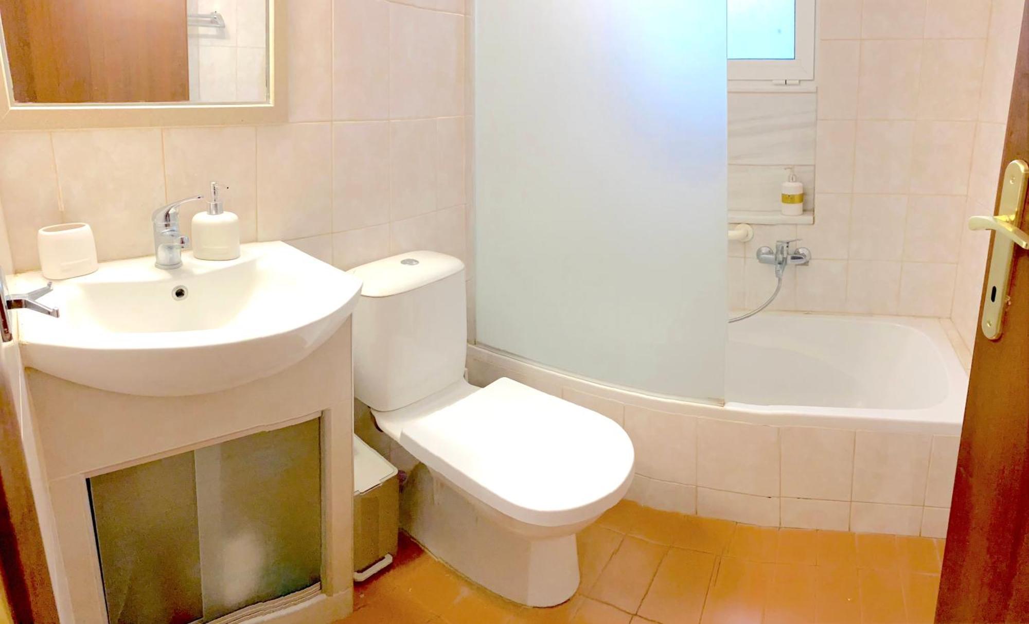 A&B Rhodes City Apartments Екстериор снимка